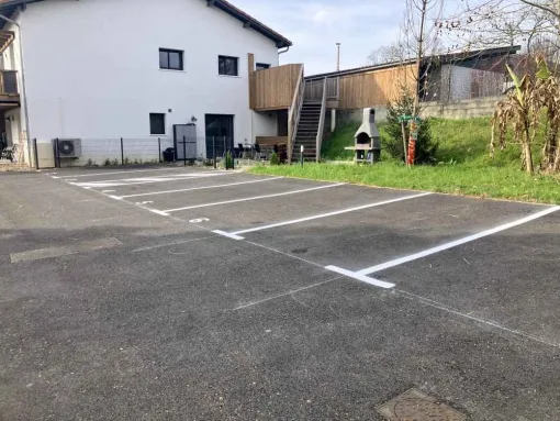 Traçage de lignes de parking stationnement Bayonne, Bayonne, Meltem Industrie Services