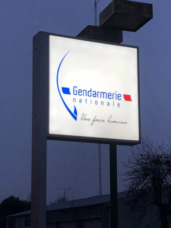 Enseigne Gendarmerie nouvelle charte, Bayonne, Meltem Industrie Services