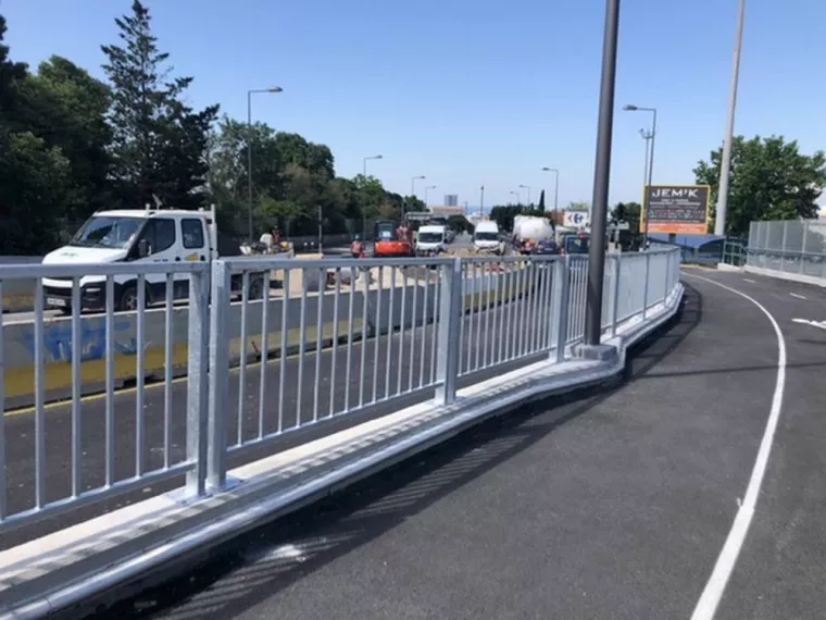 Fourniture et pose de garde corps routier et mobiliers de protection, Bayonne, Meltem Industrie Services