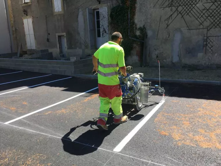 Marquage au sol à Pau, Bayonne, Meltem Industrie Services