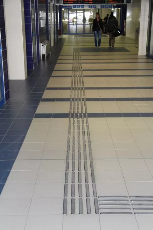 Rail de guidage BAO en inox, Bayonne, Meltem Industrie Services