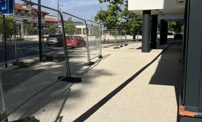 Bande de guidage contrastée, Bayonne, Meltem Industrie Services