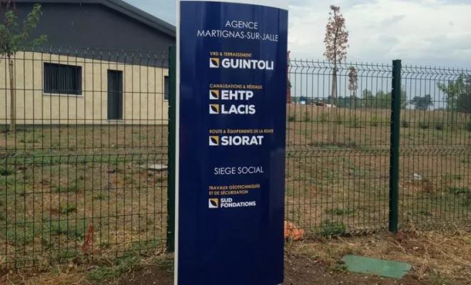 Fourniture et pose de totems, Bayonne, Meltem Industrie Services